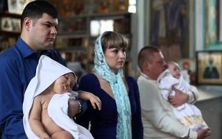 Можно ли делать крестными мужа и жену